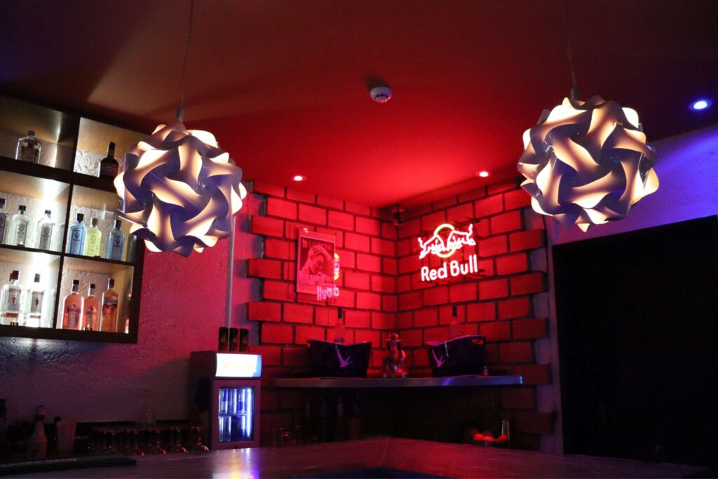 Consolado Club — noite e atmosfera